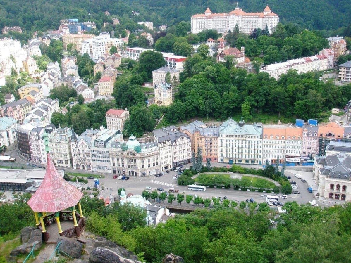 Apartman Rezidence Certovka 2121 Free Parking Garage Karlovy Vary Esterno foto