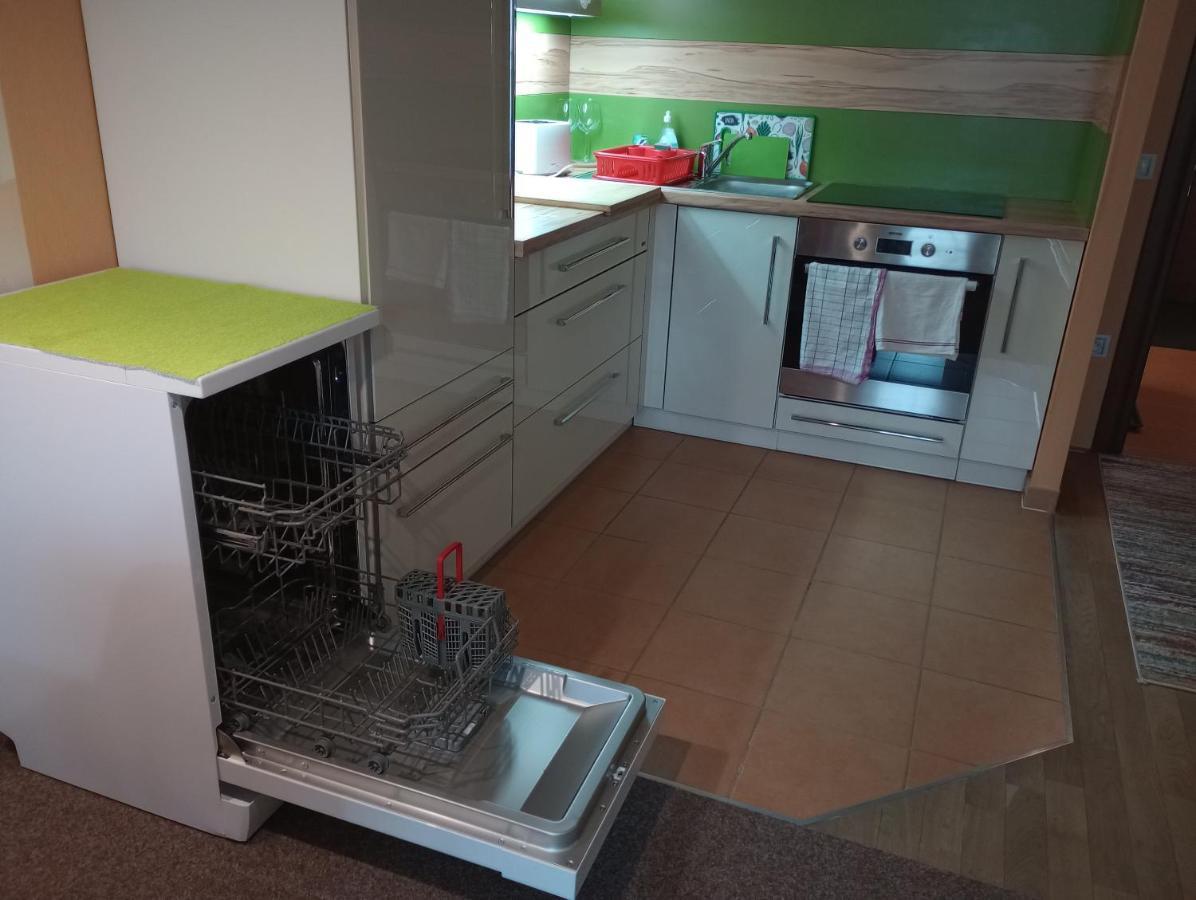 Apartman Rezidence Certovka 2121 Free Parking Garage Karlovy Vary Esterno foto
